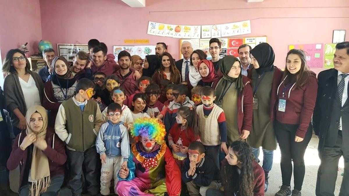 Tuzla Belediyesi Hayal Ağacı Projesi Gönüllüleri Alaçam\'da