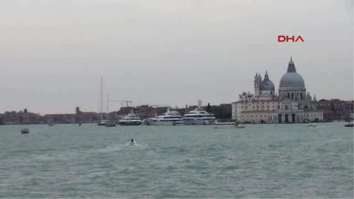 Venedik Karnavalı Ilgi Çekiyor