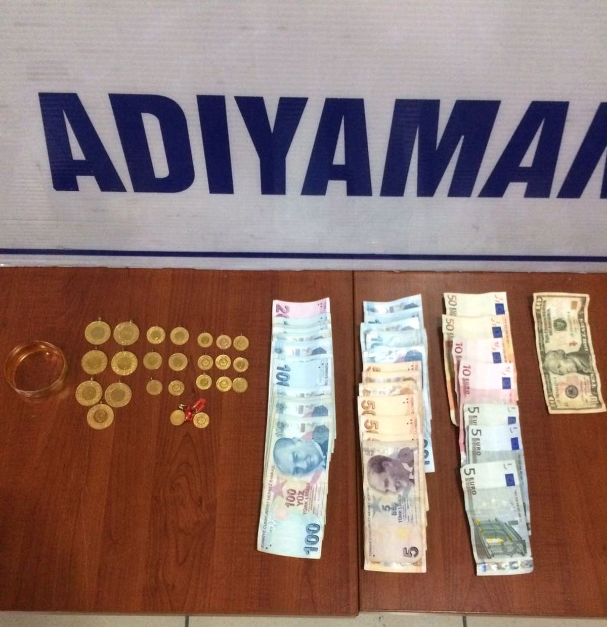 Yaşlı Kadını Dolandıran Zanlıları Adıyaman Polisi Yakaladı