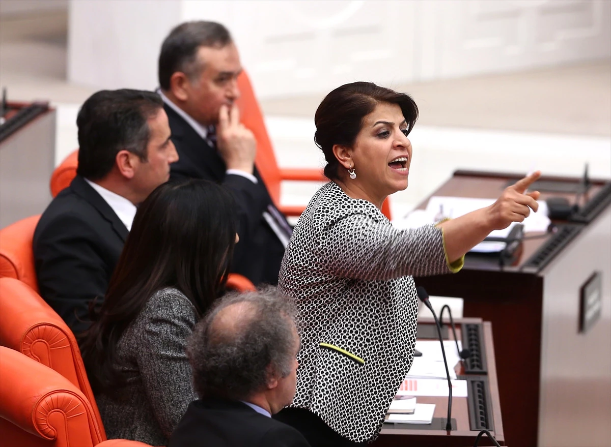 Yüksekdağ\'ın Milletvekilliği Düştü, HDP\'liler Meclis\'te Çıldırdı