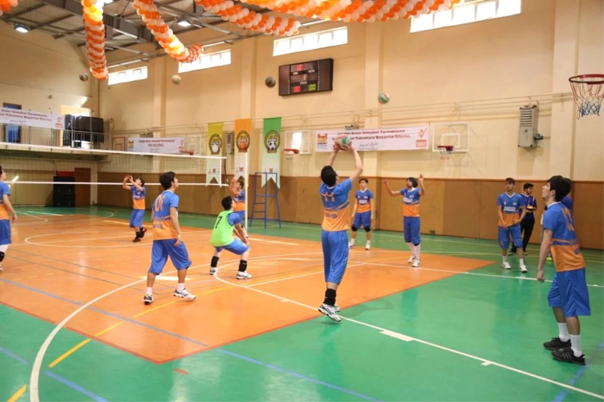Zeytinburnu Liselerarası Spor Turnuvaları Başladı