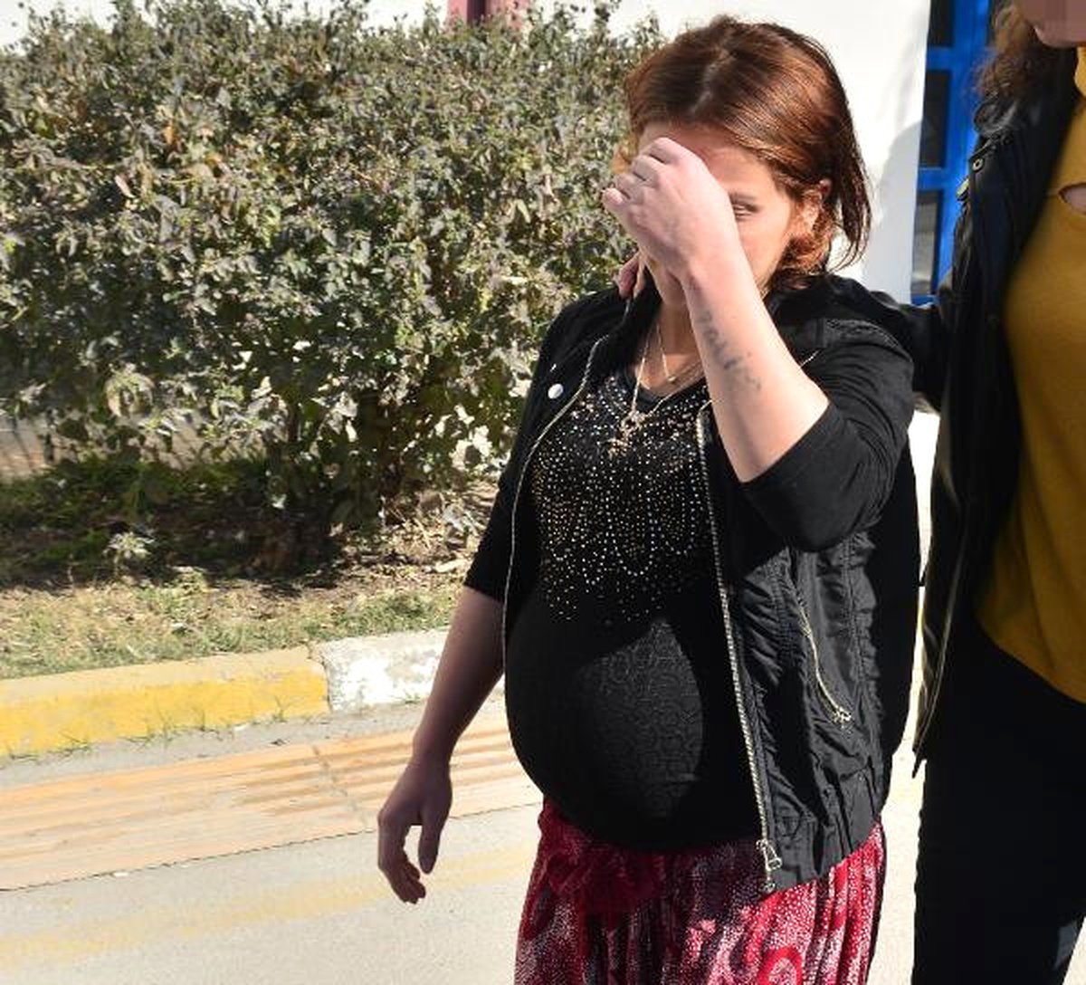 13 Yaşındaki Hırsızlık Şüphelisi 6 Aylık Hamile