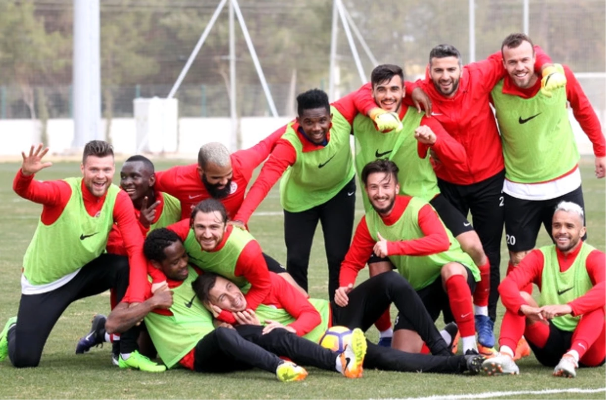 Antalyaspor\'da Akhisar Belediyespor Maçı Hazırlıkları