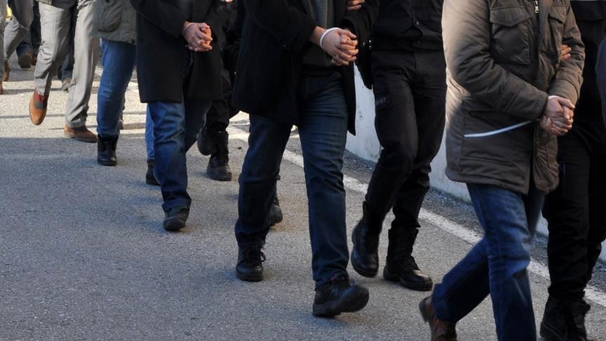 Ardahan\'da Fetö Operasyonunda 24 Kişi Tutuklandı