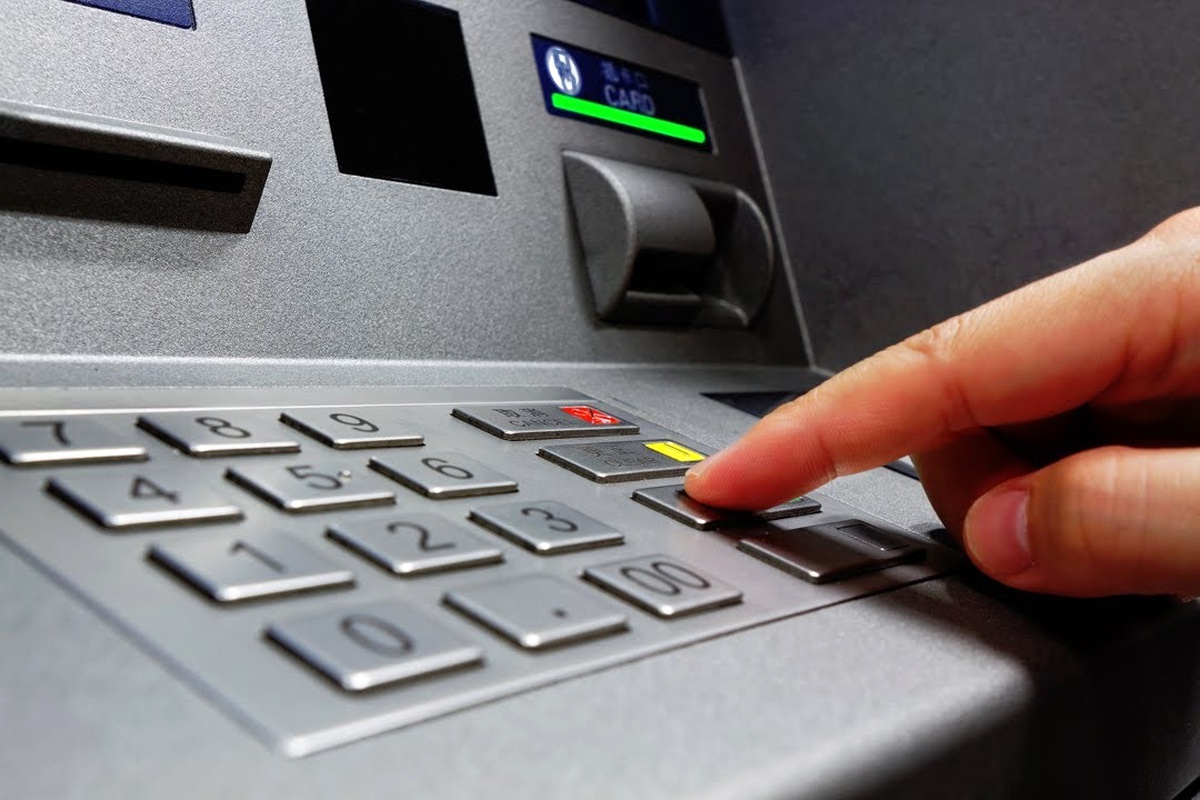Atm\'lere Sahte Para Yatıran 9 Şüpheli Yakalandı