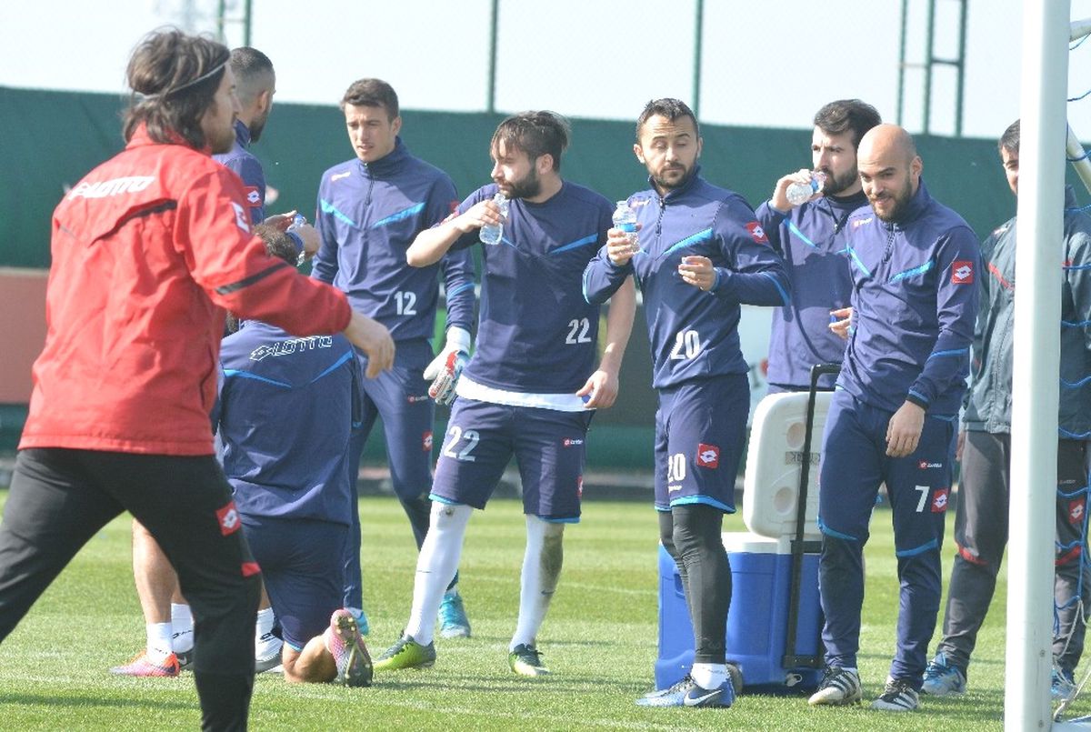 B.b. Erzurumspor\'da Hırslı Antrenman