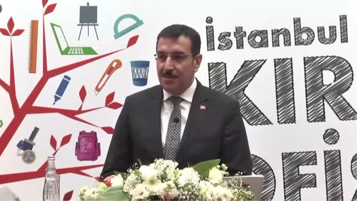 Bakan Tüfenkci, Kırtasiye Ofis Fuarı\'nın Açılışına Katıldı