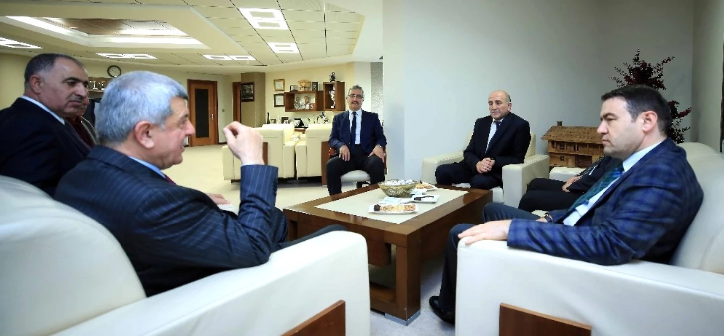 Başkan Karaosmanoğlu, Ağrı Valisi Işın\'ı Ağırladı