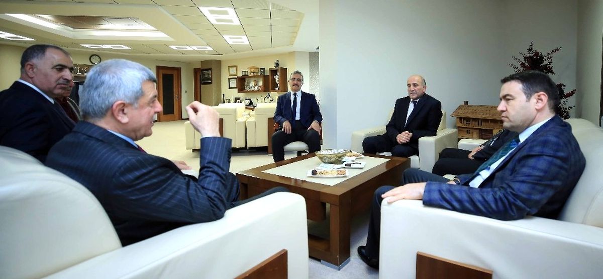 Başkan Karaosmanoğlu, Ağrı Valisi Işın\'ı Ağırladı