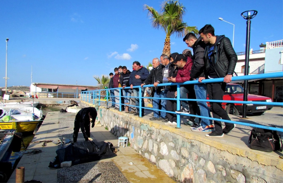 Çeşme\'de Sahilde 2 Ceset Bulundu