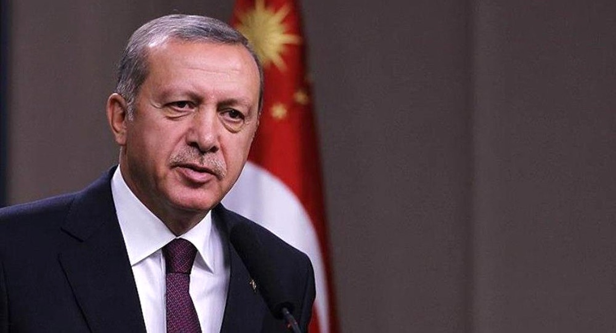 Cumhurbaşkanı\'na Sevgilerini Şiir ve Notalarla Anlattılar