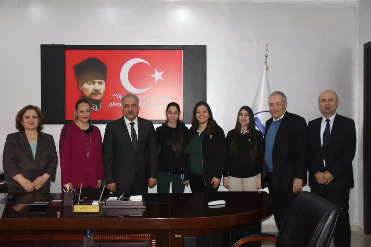 Doğa Okullarından Başkan Nehir\'e Teşekkür Ziyareti