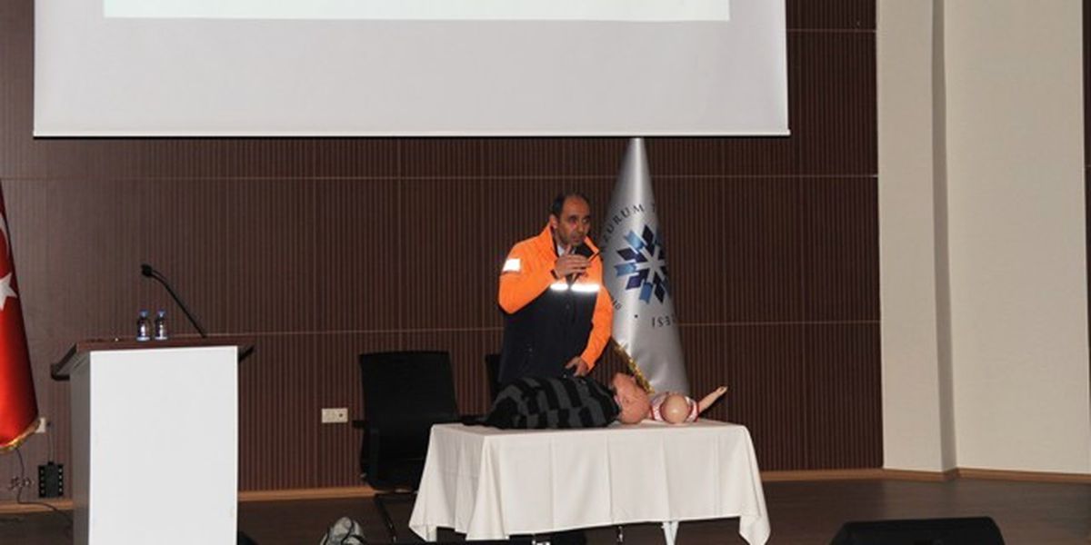 Etü\'de Temel Afet Bilinci Eğitimi Verildi