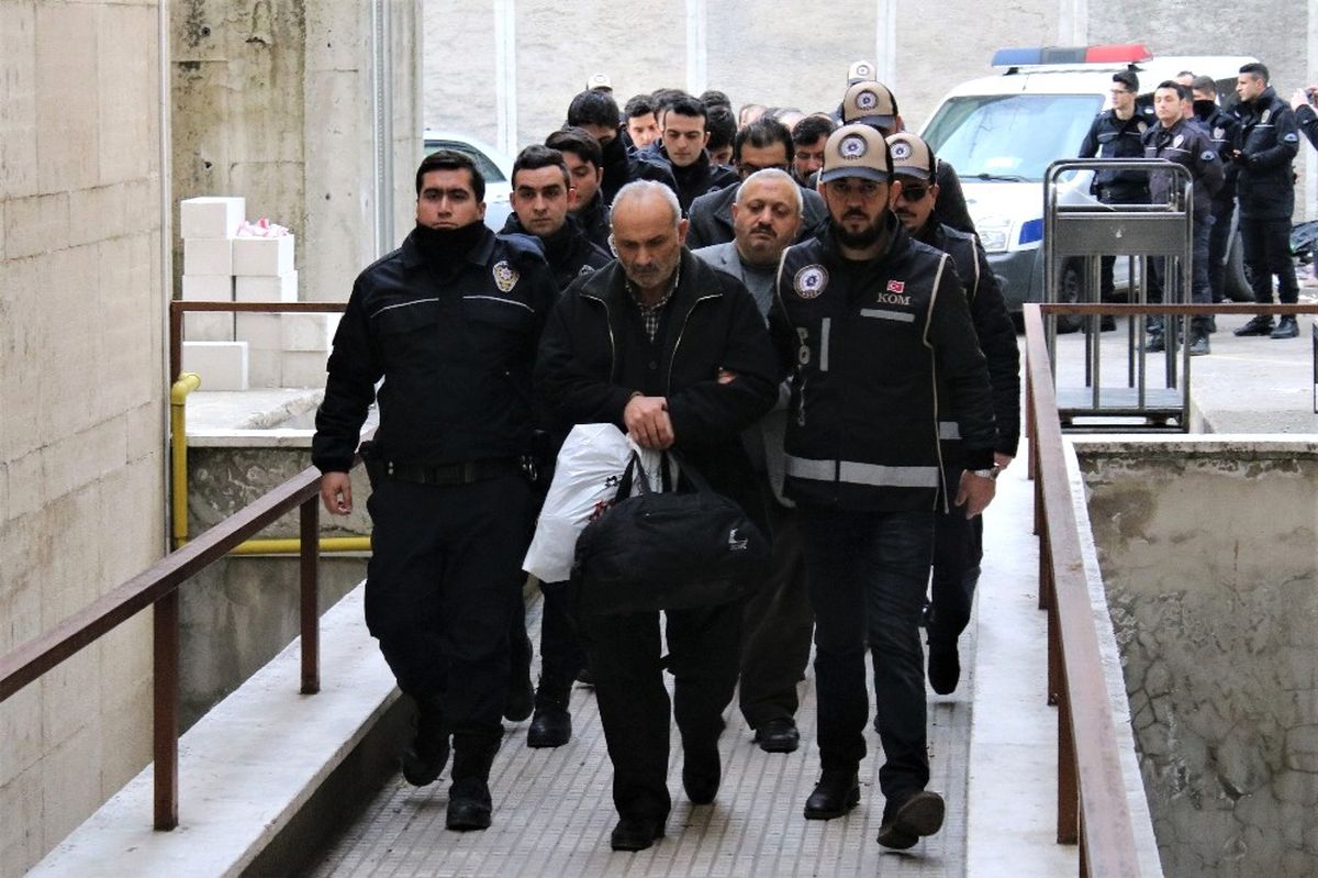Fetö Operasyonunda Gözaltına Alınan 15 Şüpheli Adliyeye Sevk Edildi