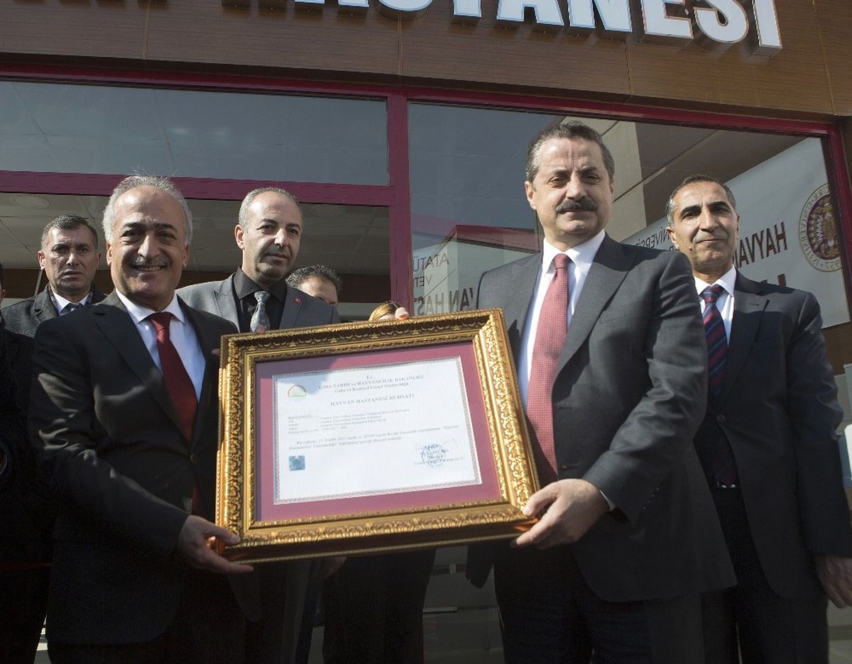Gıda Tarım ve Hayvancılık Bakanı Faruk Çelik, Hayvan Hastanesi\'nin Açılışını Yaptı