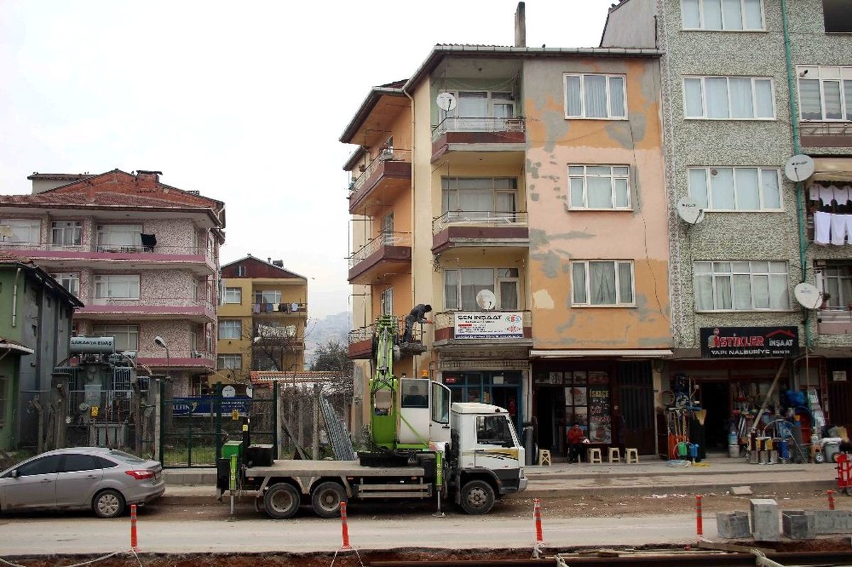 Gmk Bulvarı\'na Cephe İyileştirme Çalışması