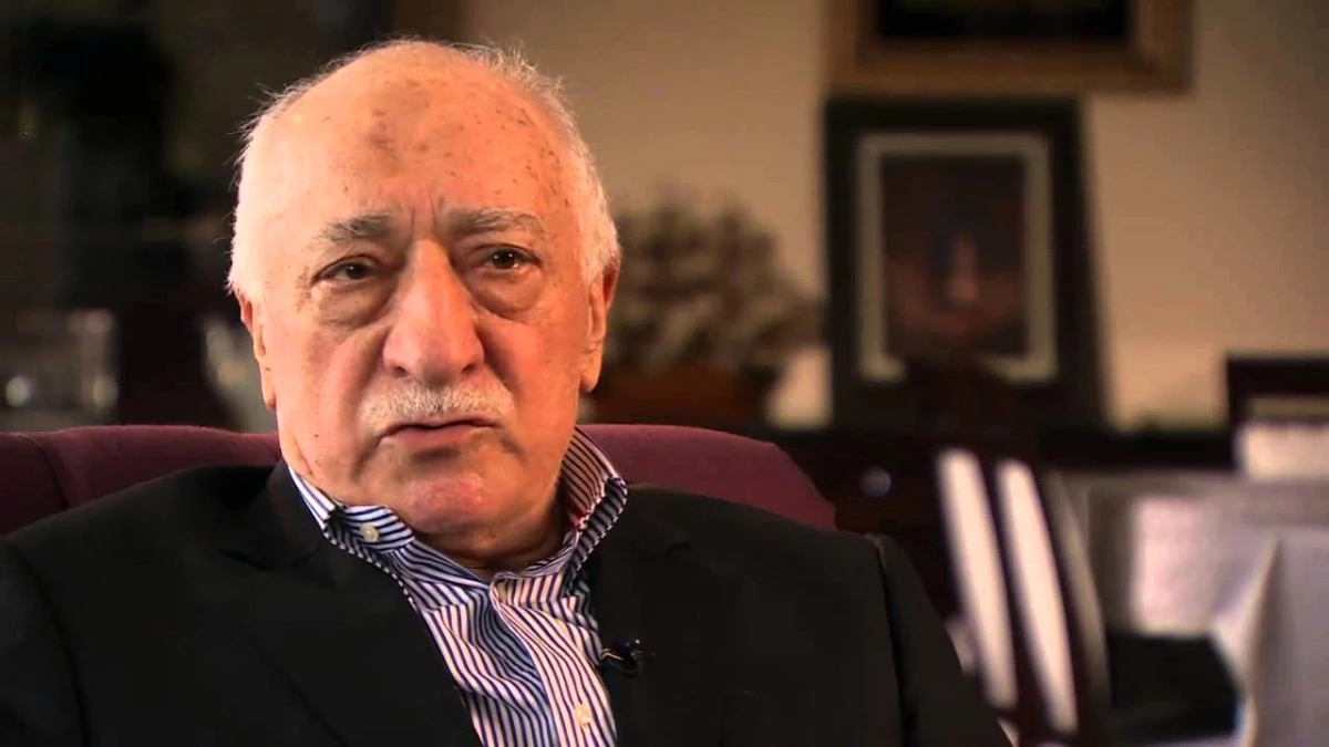Gülen\'in Gözaltına Alınan Avukatı Yakalama Kararına Rağmen Duruşmalara Girmiş
