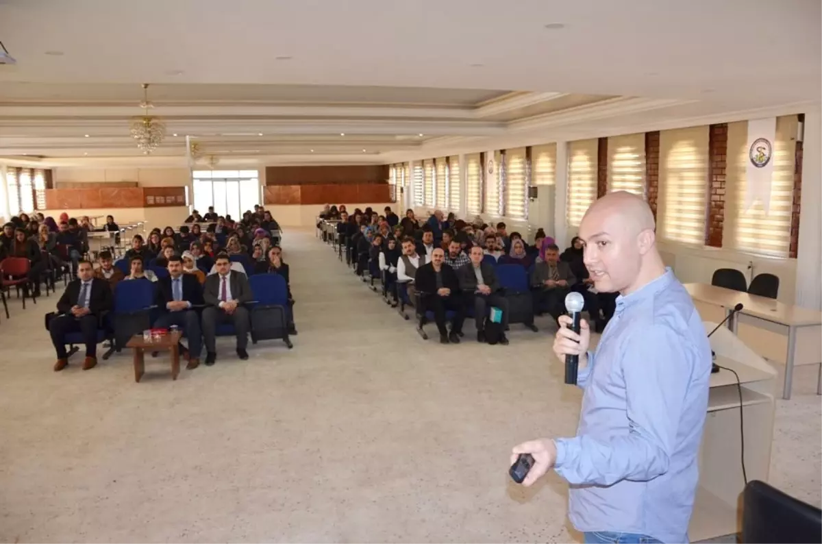 Harran Üniversitesinde Akılcı İlaç Kullanımı Semineri