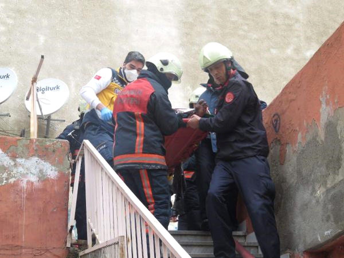 İtfaiye Alevlerin Arasından Çıkardı