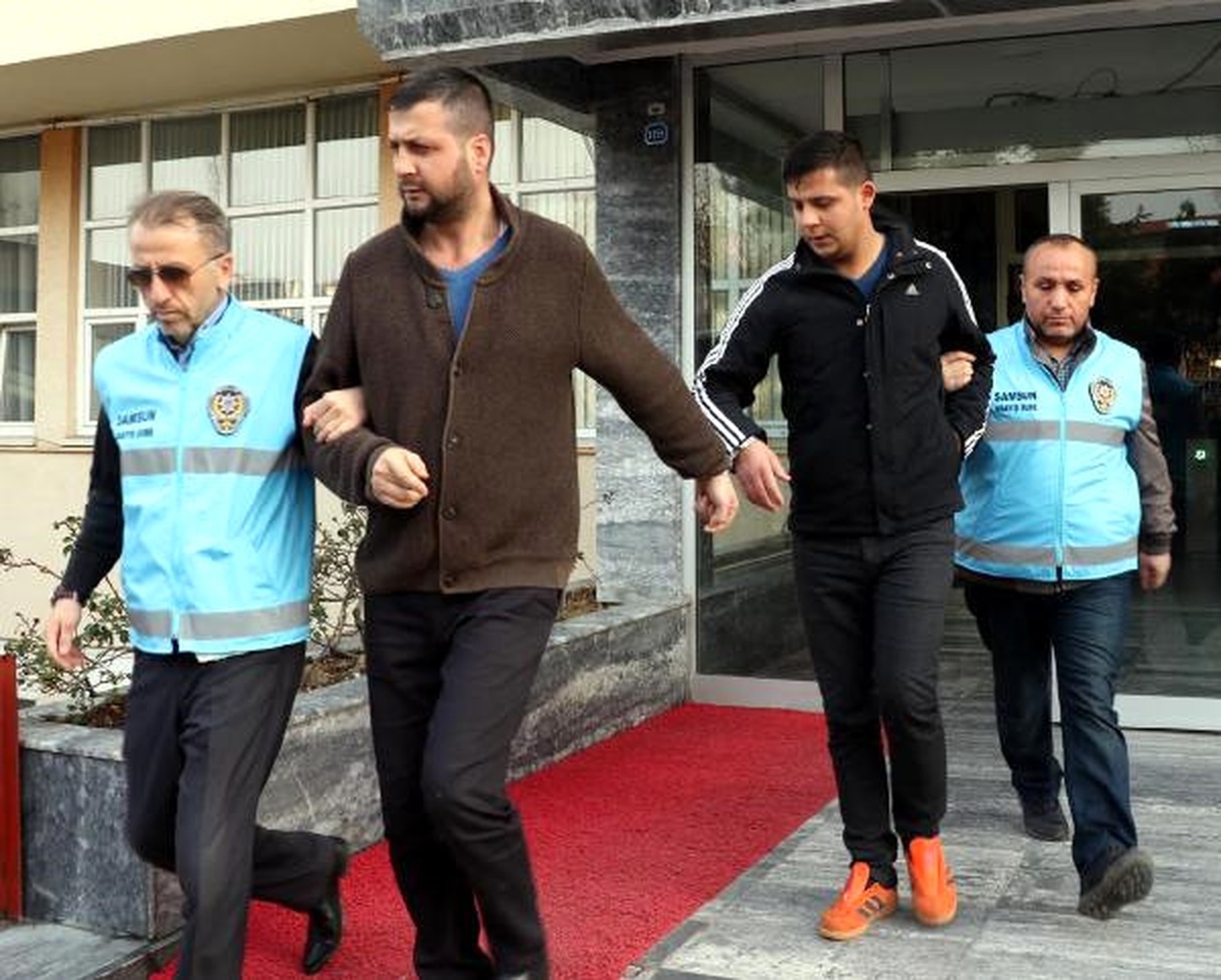 Kavgada Sıkılan Kurşun Mescide İsabet Etti