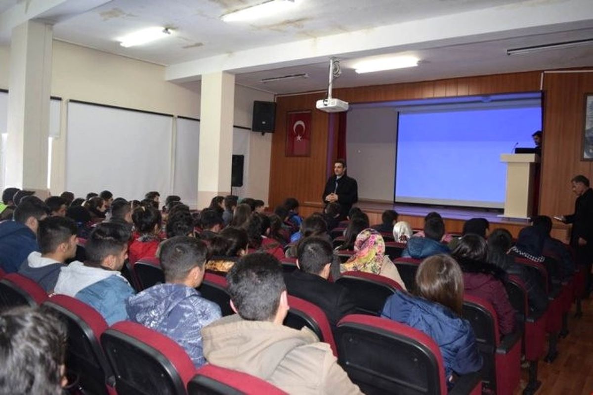 Kumluca\'da Mesleki ve Teknik Eğitim Tanıtıldı