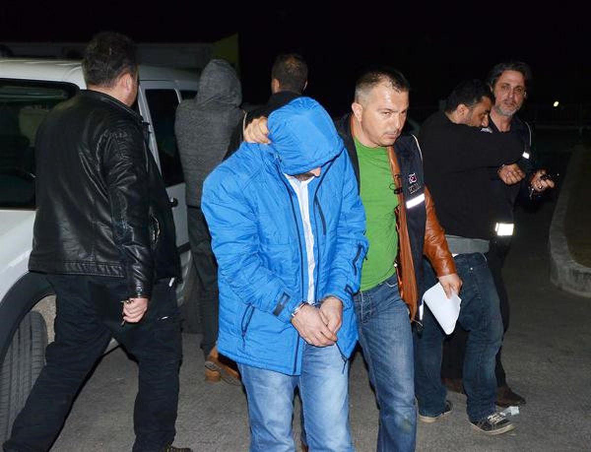 Milas\'ta 31 Mülteci ile 3 Organizatör Yakandı