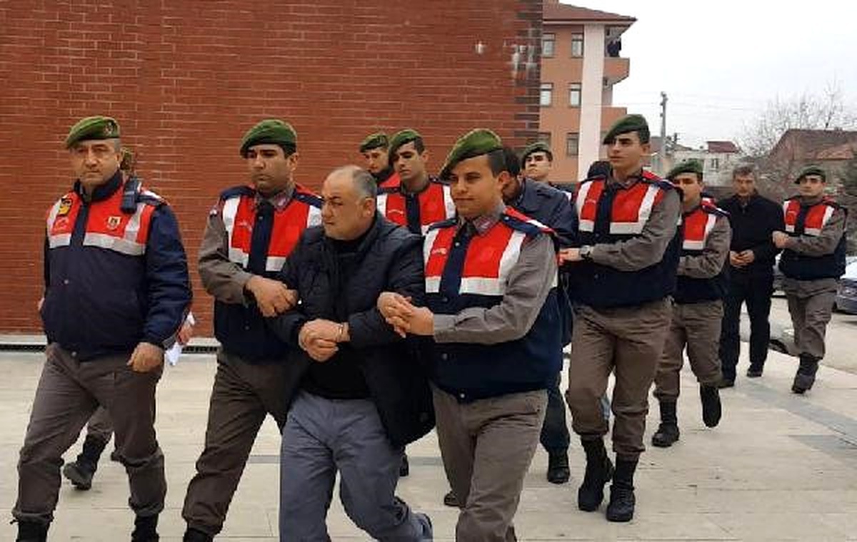 Mola Veren Otobüslerden Hırsızlık Yapan 4 Şüpheli Yakalandı