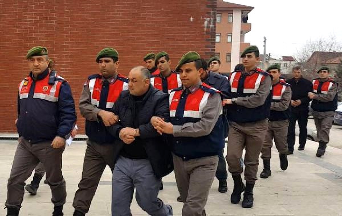 Mola Veren Otobüslerden Hırsızlık Yapan 4 Şüpheli Yakalandı (2)