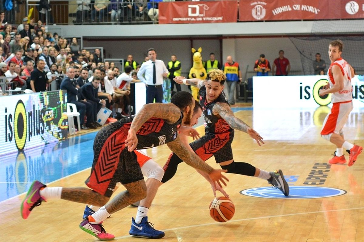 Muratbey Uşak 11 Sayı Fark Peşinde