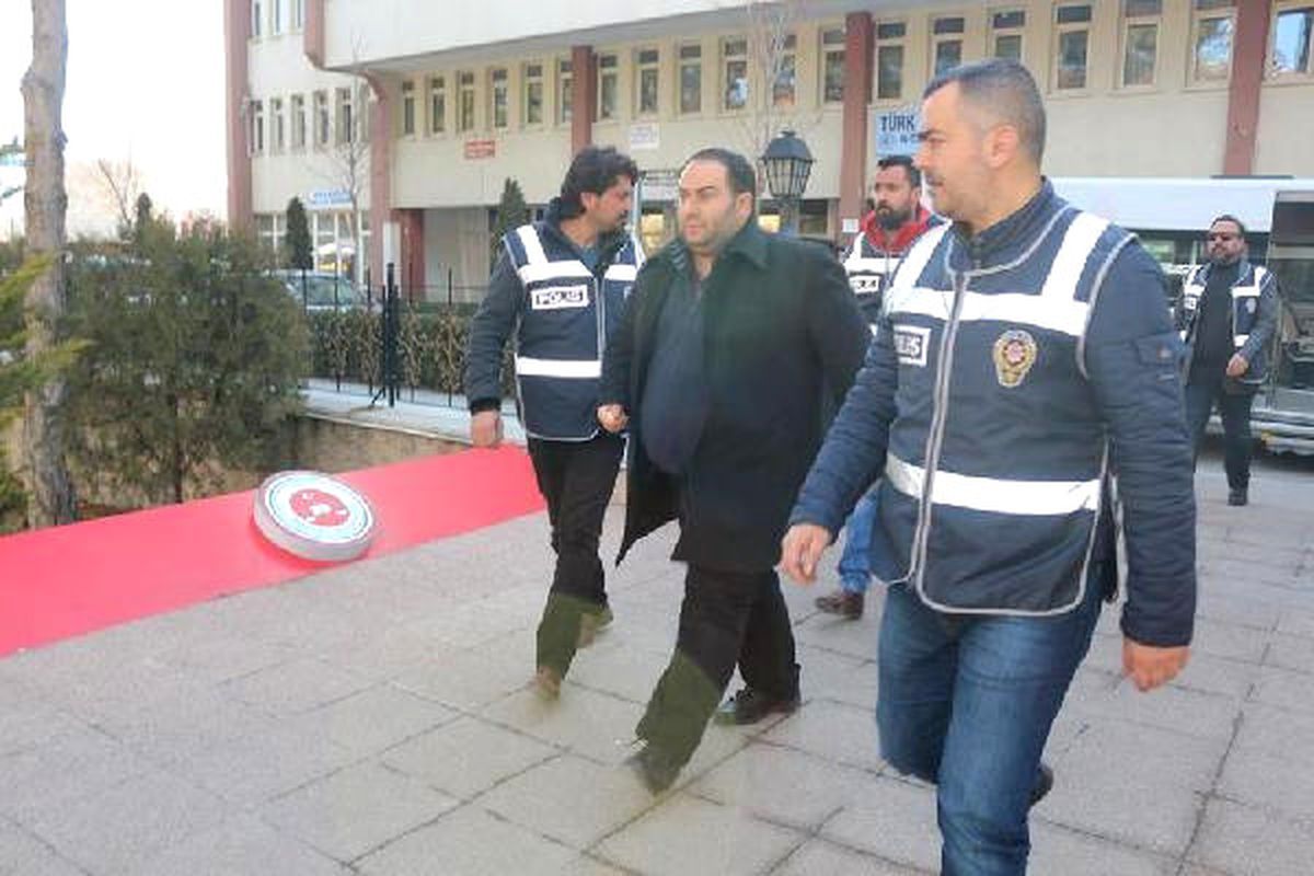 Niğde\'de Fetö\'den 4 Avukat Tutuklandı