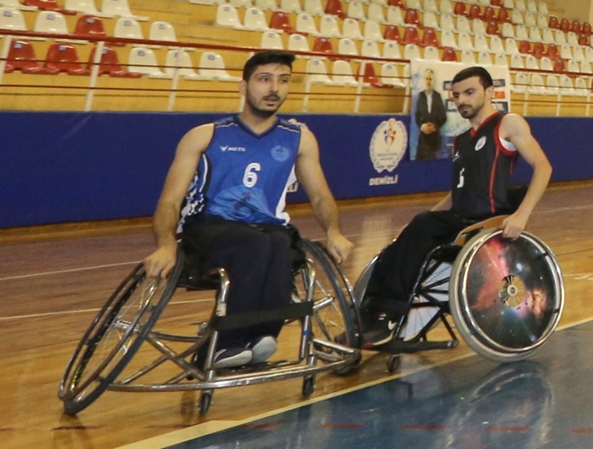 Pamukkale Belediyesporlu Yunus Emre\'ye Milli Davet