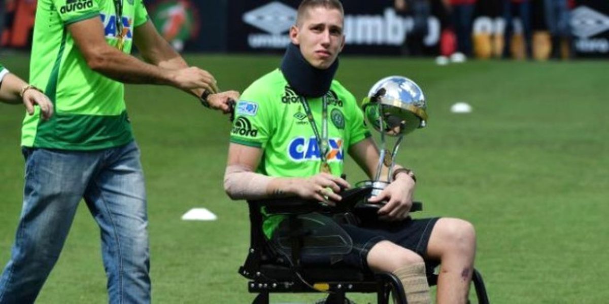 Protez Bacakla Futbola Dönmek İstiyor!