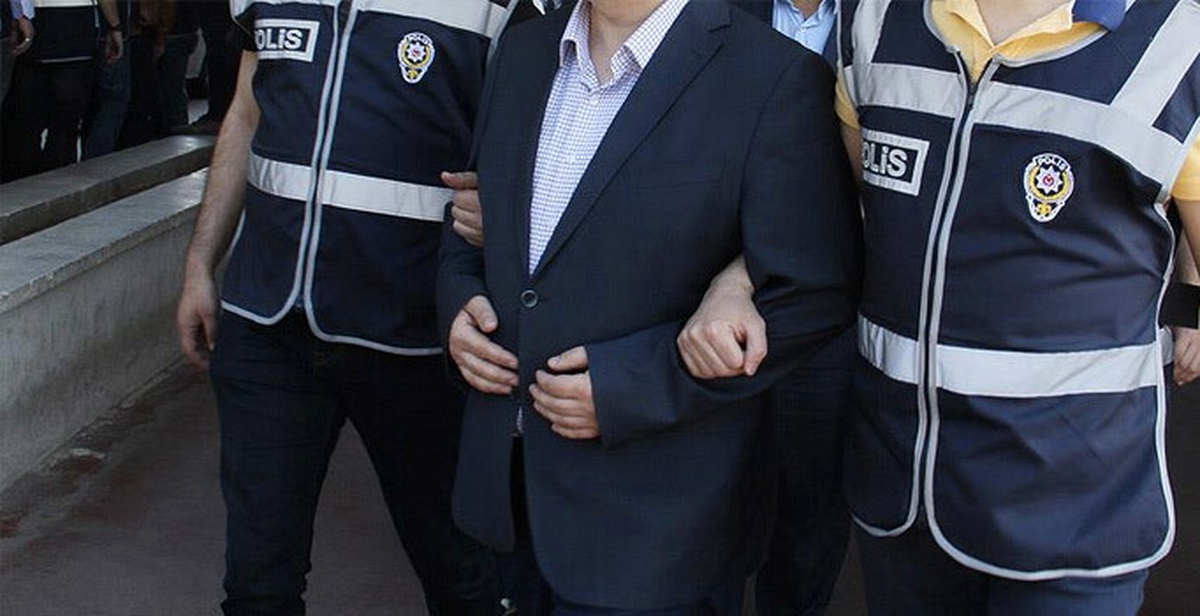 Rize\'de Fetö Soruşturmasında 4 Öğretim Görevlisi Tutuklandı