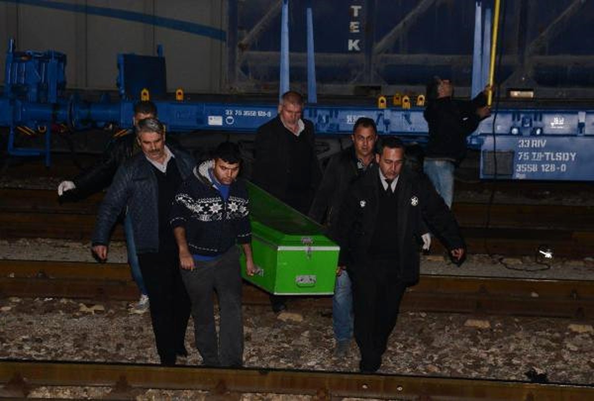 \'Selfie\' Çekerken Akıma Kapılan Berkay Toprağa Verildi