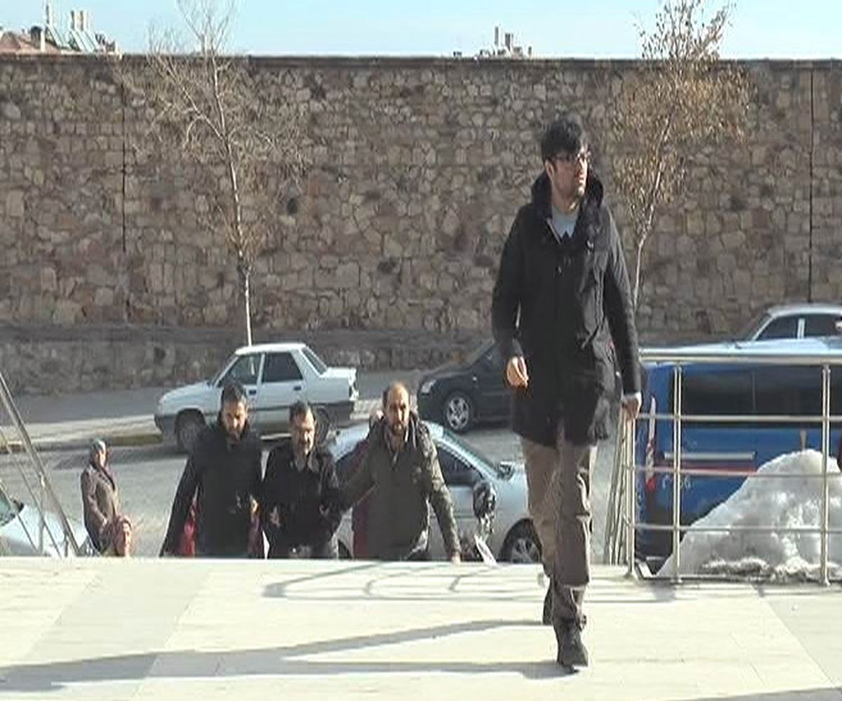 Strazburg Eğitim Ataşesi Serbest Bırakıldı, Oğlu Tutuklandı