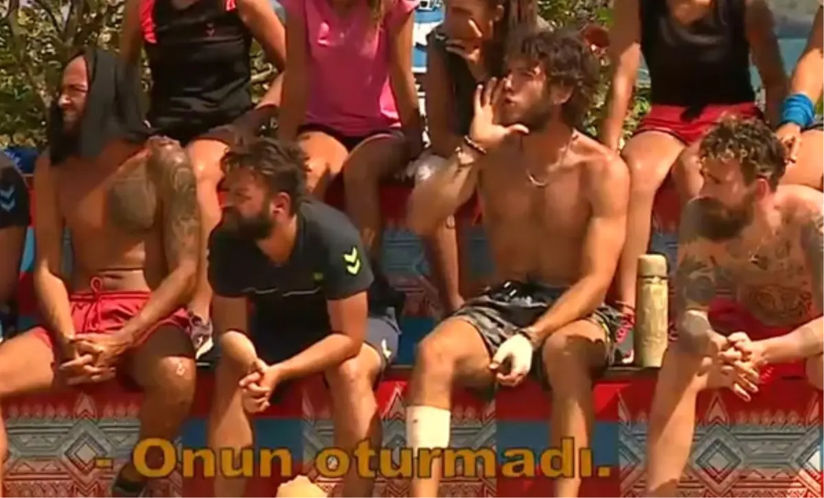 Survivor\'da Ogeday\'ın Adem\'e Yaptığı Hareket Tartışma Yarattı