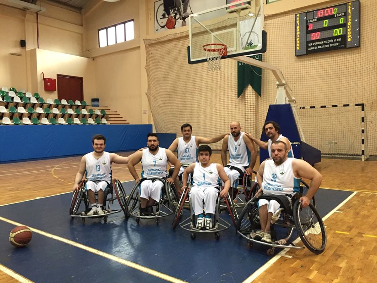 Tekerlekli Sandalye Basketbol Takımı Galip
