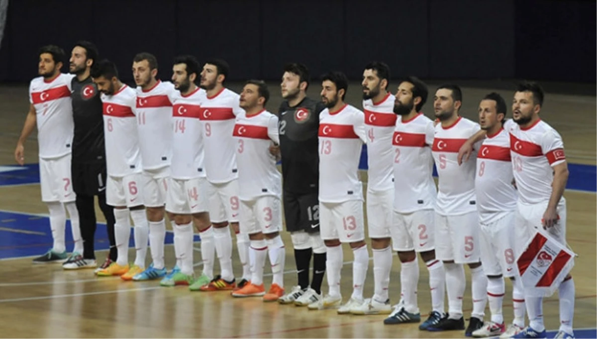 Türkiye Futsalda Tacikistan\'ı 5-4 Yendi