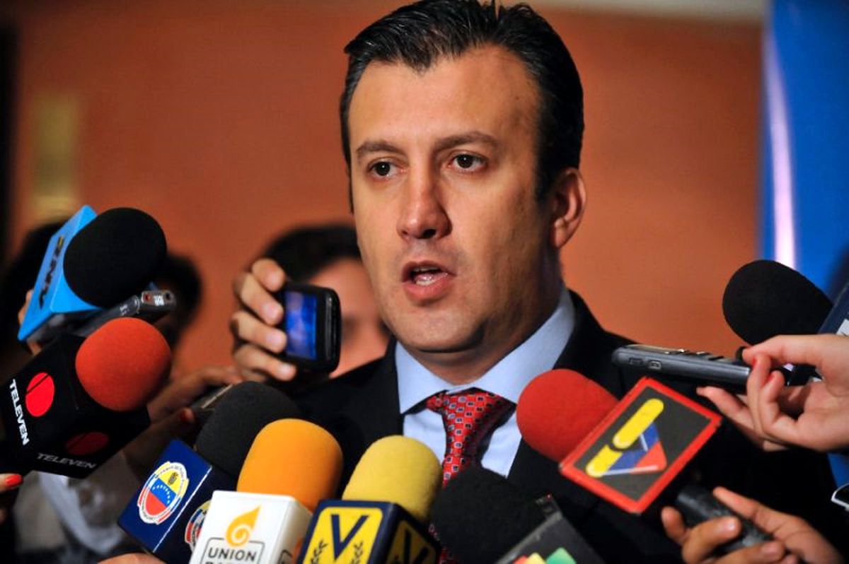 Venezuela Devlet Başkanı Yardımcısından ABD\'ye Gazete İlanı ile Tepki