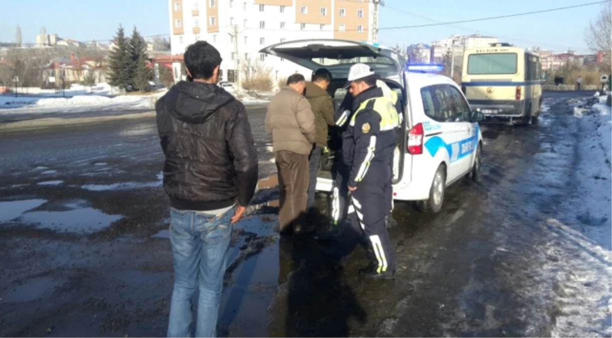 Yolcu Gibi Davranan Trafik Polisleri Denetimde