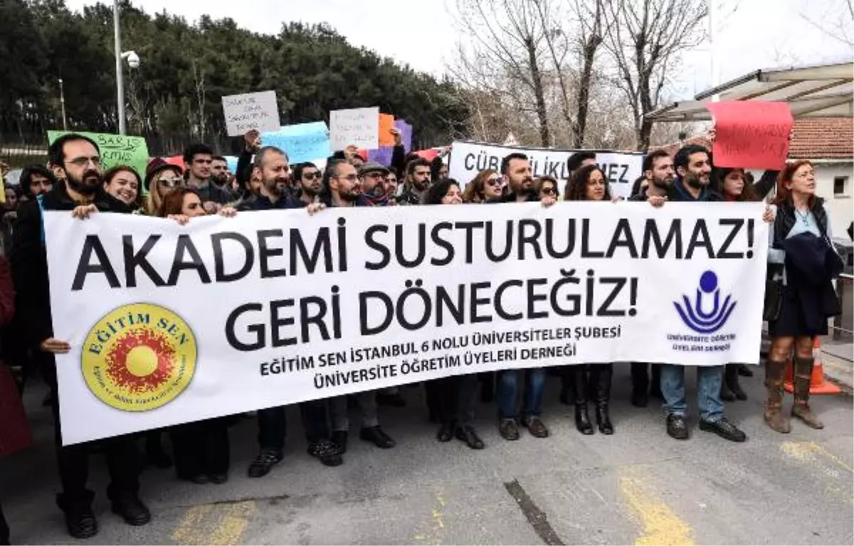 Ytü\'den Khk ile İhraç Edilen Akademisyenleri Öğrencileri ve Meslektaşları Uğurladı