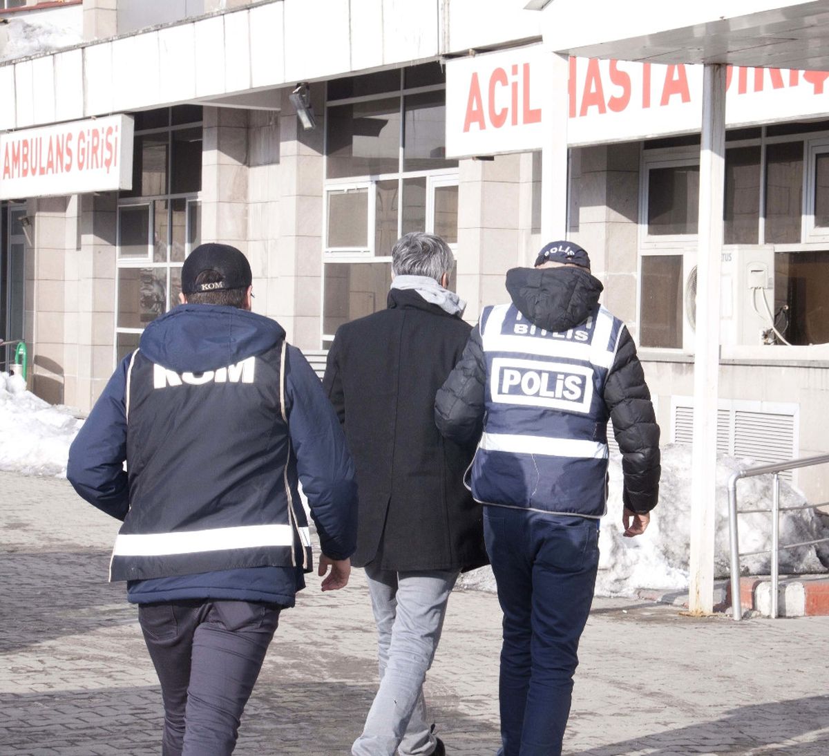 16 Ilde 28 Kişiye Fetö Gözaltısı