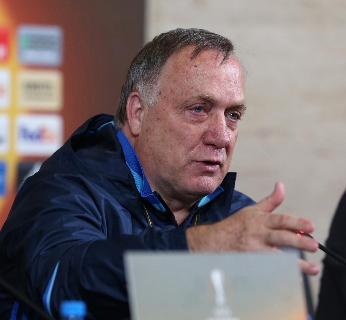 Advocaat: "Kötü Futbolu Oyunculara Sorun, Dürüstlerse Cevap Verirler"