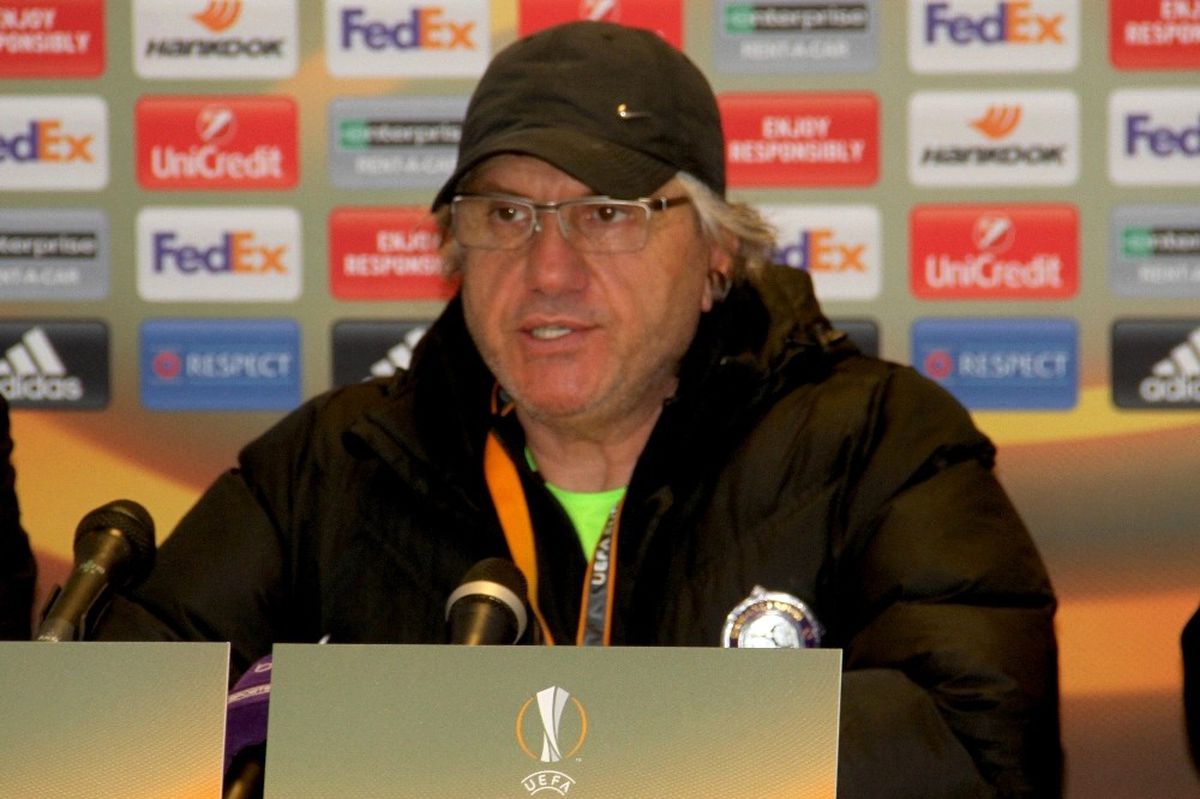 Akçay: "Eleştirileri Kendimize Dönük, Acımasız Yapmalıyız"