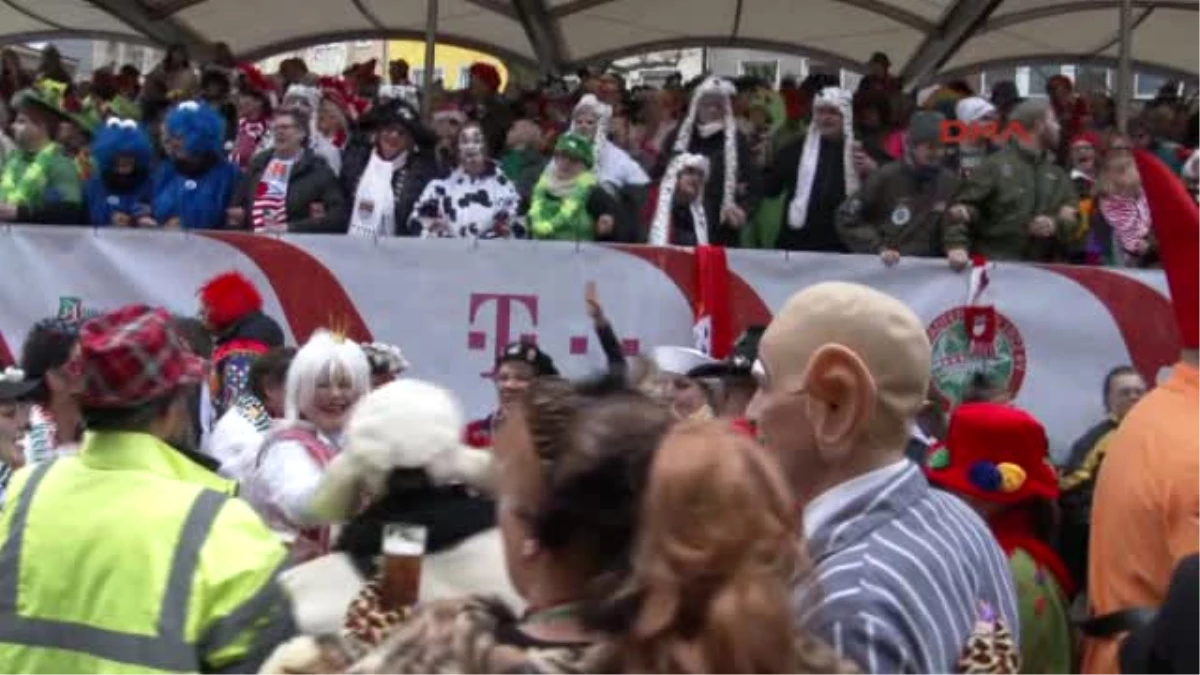 Almanya\'da Karnaval Heyecanı Dorukta