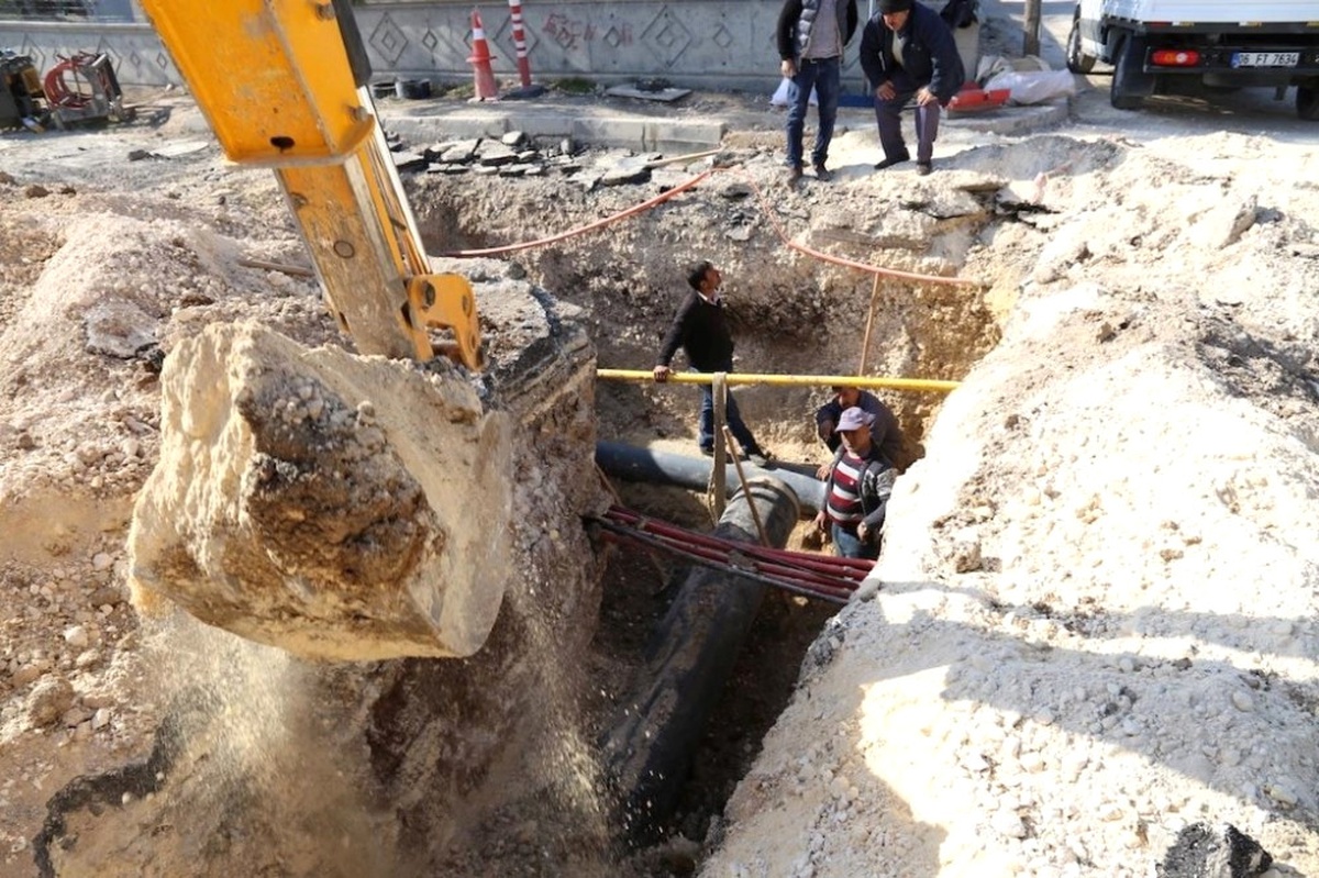 Altınşehir\'in İçme Suyu Bağlantı Çalışmaları Tamamlandı