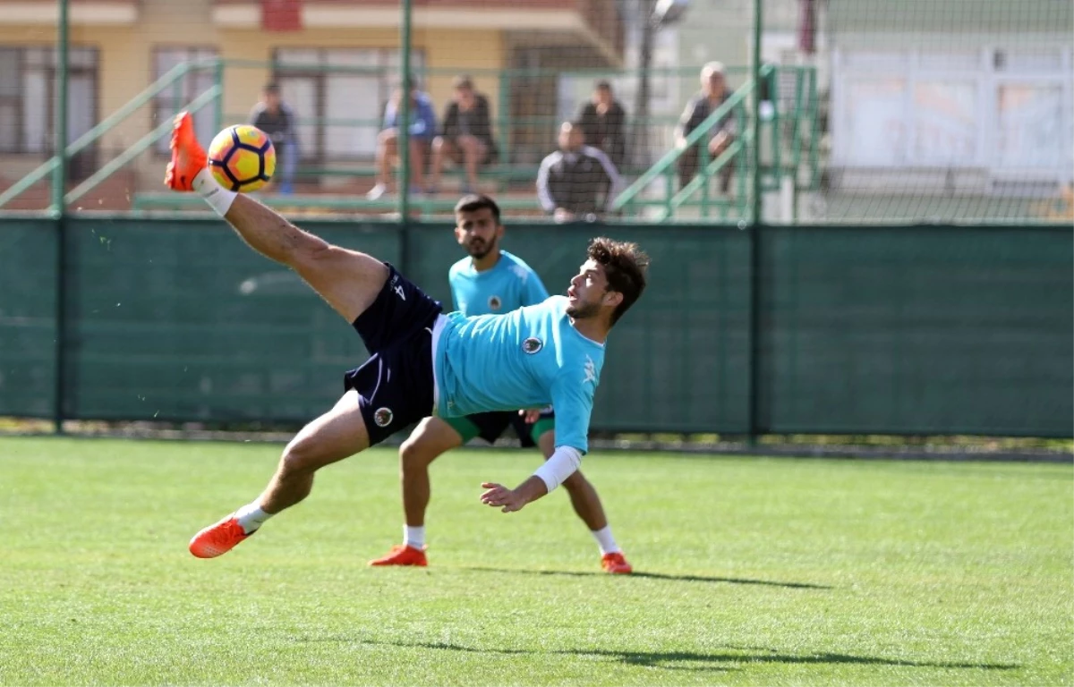 Aytemiz Alanyaspor, Adanaspor Maçı Hazırlıklarını Sürdürüyor