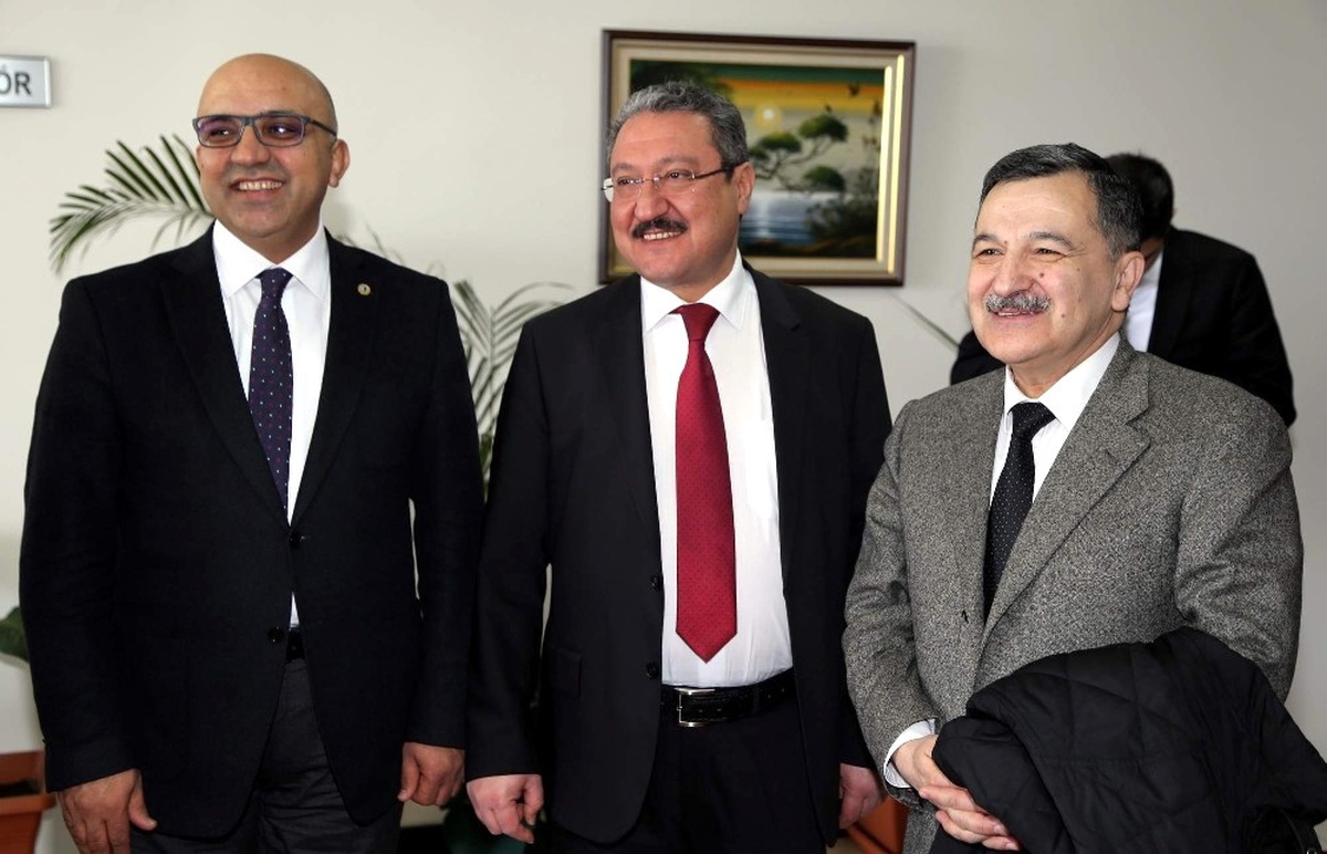 Azerbaycan Milletvekili Mirzezade Rektör Güven\'i Ziyaret Etti