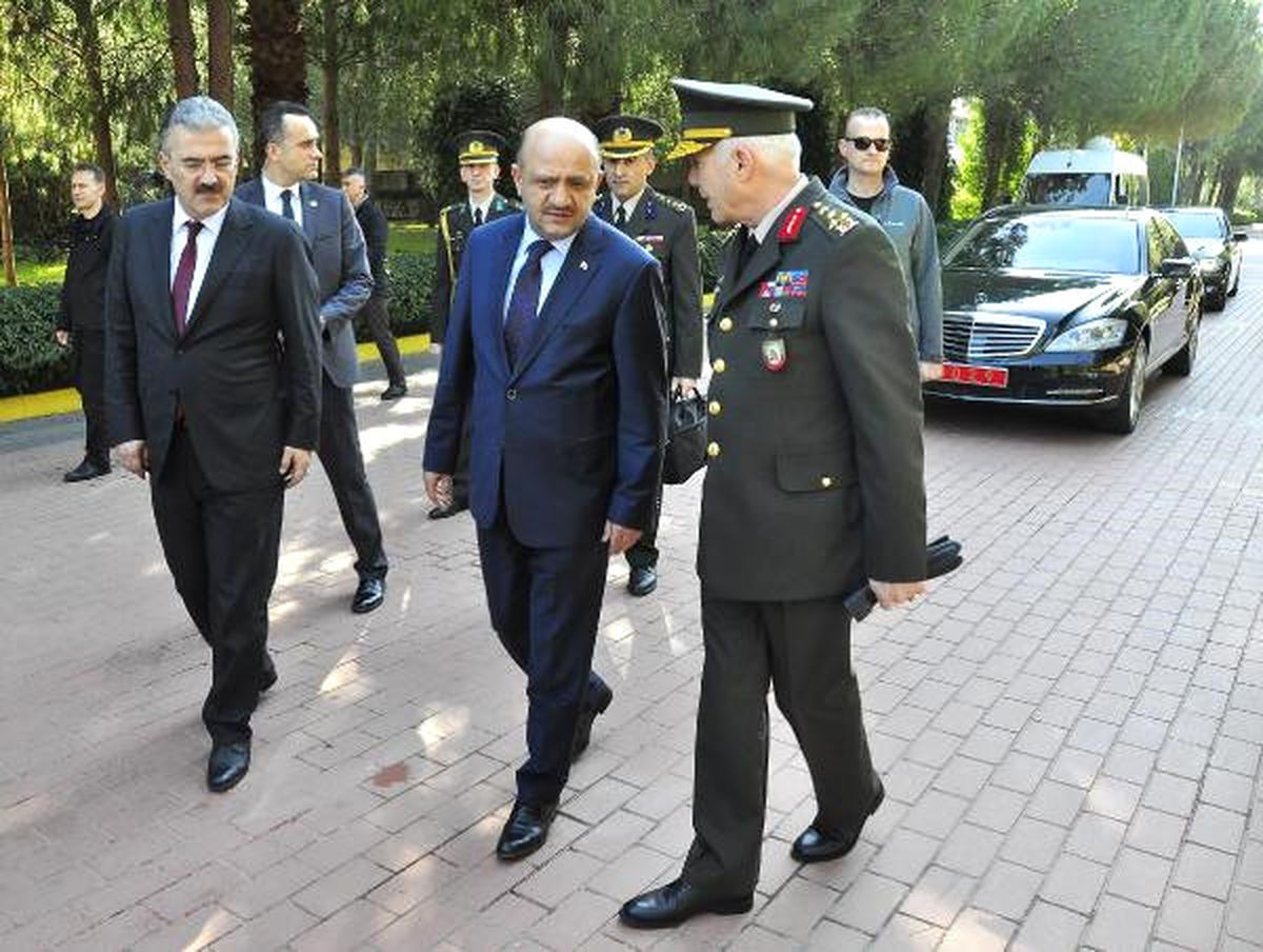 Bakan Işık, Savunma Sanayisi Temsilcileriyle Buluştu (2)