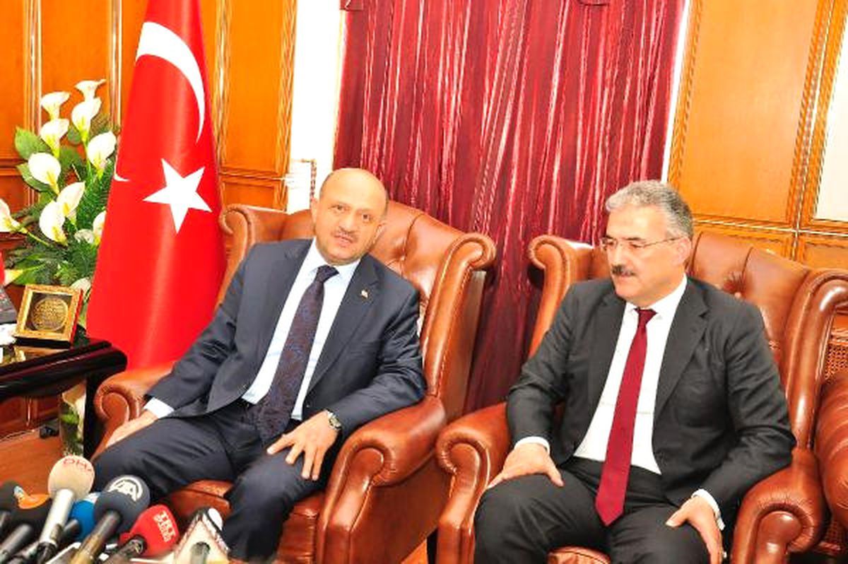 Bakan Işık, Savunma Sanayisi Temsilcileriyle Buluştu (3)